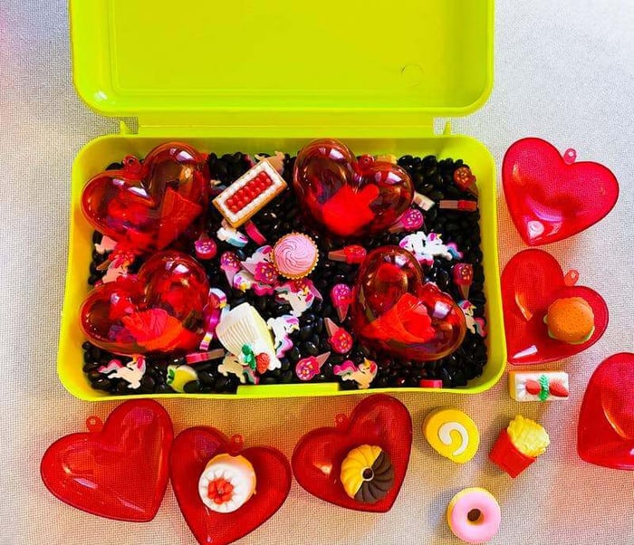 Valentine's Day Freebie for Speech Therapy (+ lesson ideas!)