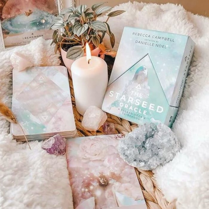 Intuisjon og orakelkort 💫