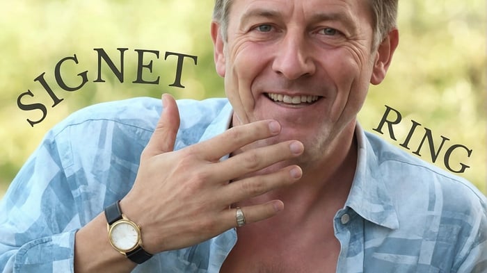 How to Choose the Perfect Signet Ring for Him