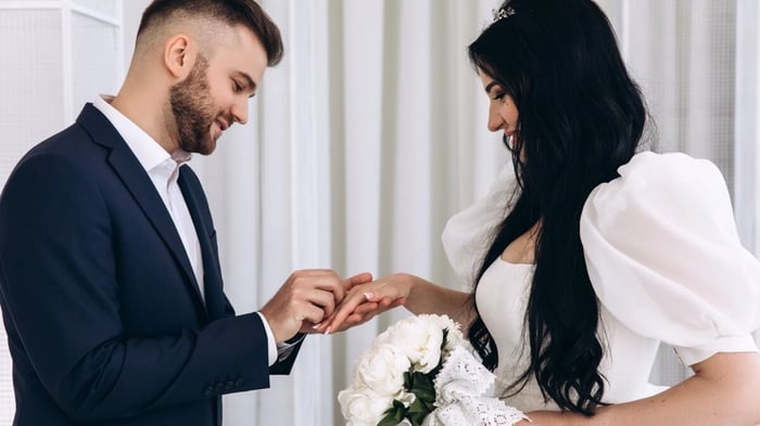 What Is A Bridal Set? How To Buy The Best One