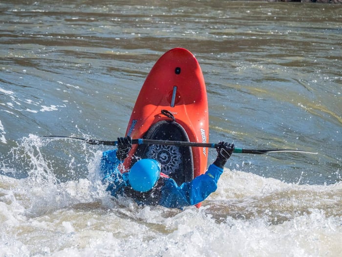 Beginner Whitewater Kayaking: Your Complete Intro Guide