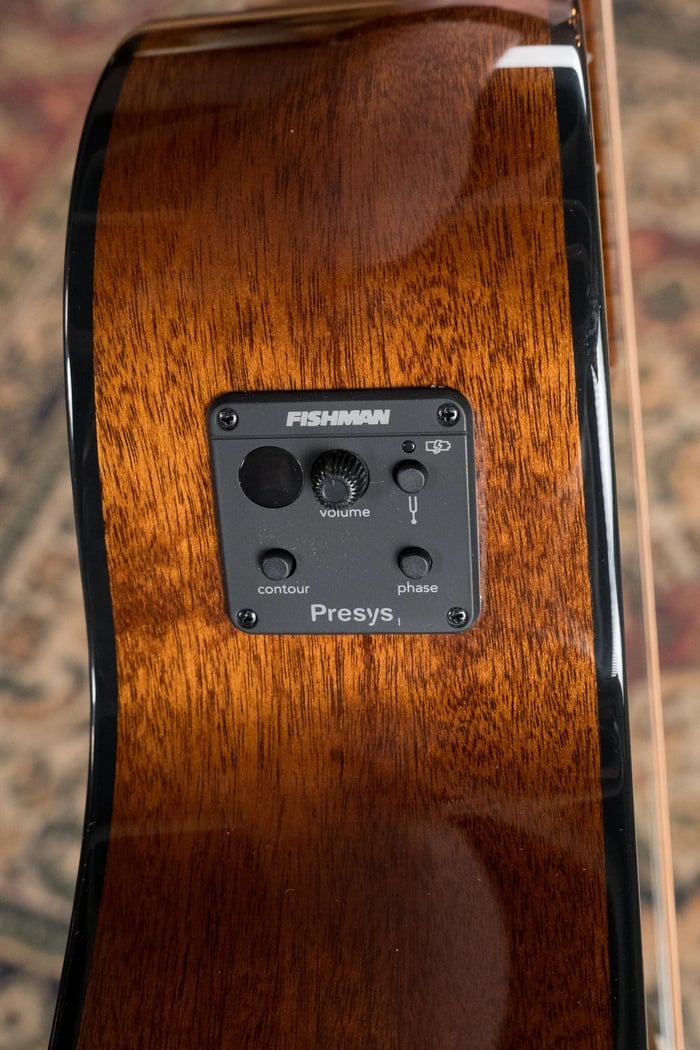 Best Acoustic Guitar Under $500 Breedlove Discovery Concert Edge Burst