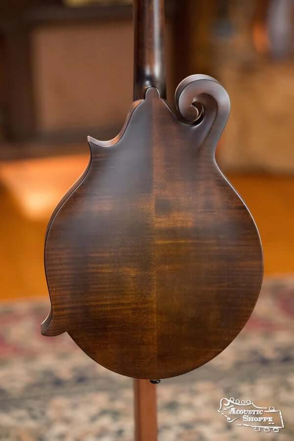 F-style mandolin back profile of Eastman MD315 F-Style Hand-Carved Mandolin