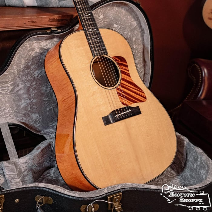 Eastman E16SS-TC: A LTD Modern Slope Shoulder Dreadnought