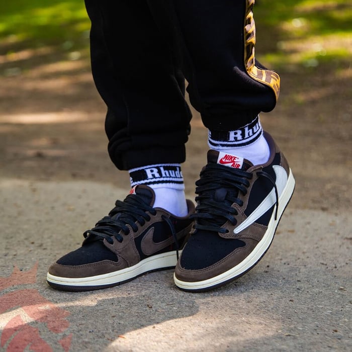 Nike Air Jordan 1 Low x Travis Scott