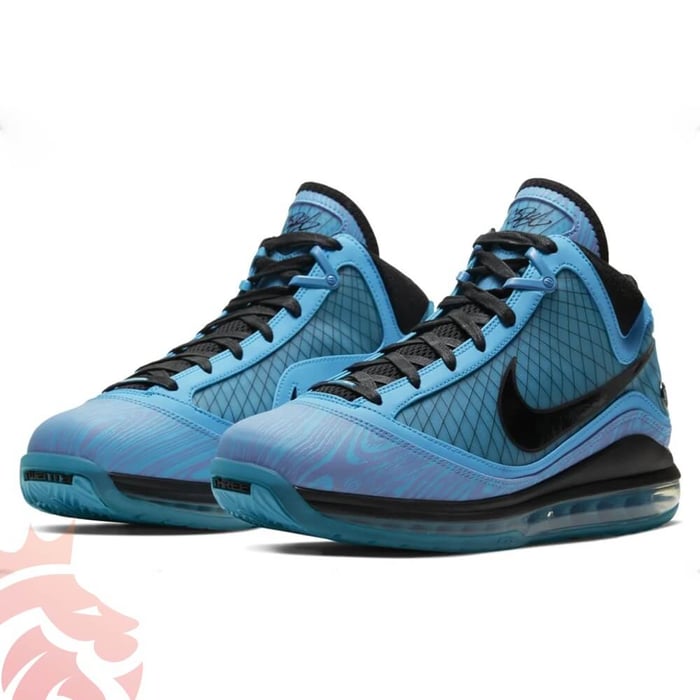 激安先着 LeBron Nike 7  Retro シューズ(男性用)