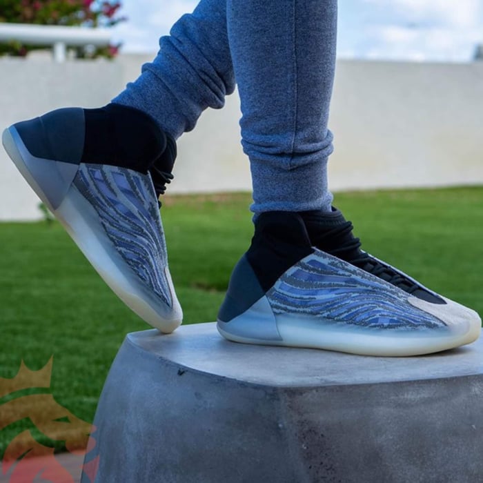 A Closer Look: adidas Yeezy YZY QNTM 