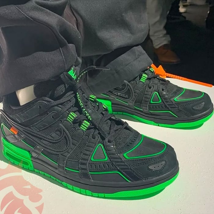 First Look: Off-White x Nike Air Rubber Dunk Green Strike