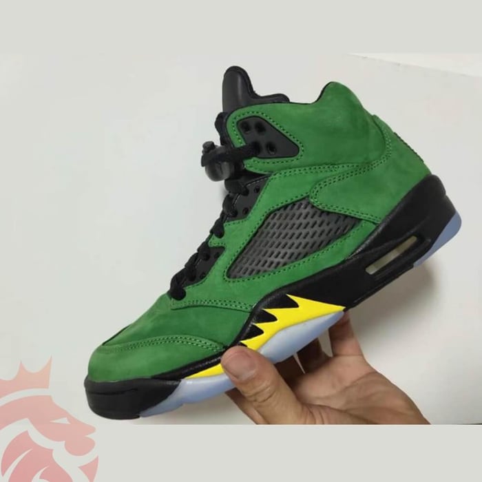 Sneak Peek: Air Jordan Retro 5 SE “Oregon” Colorway