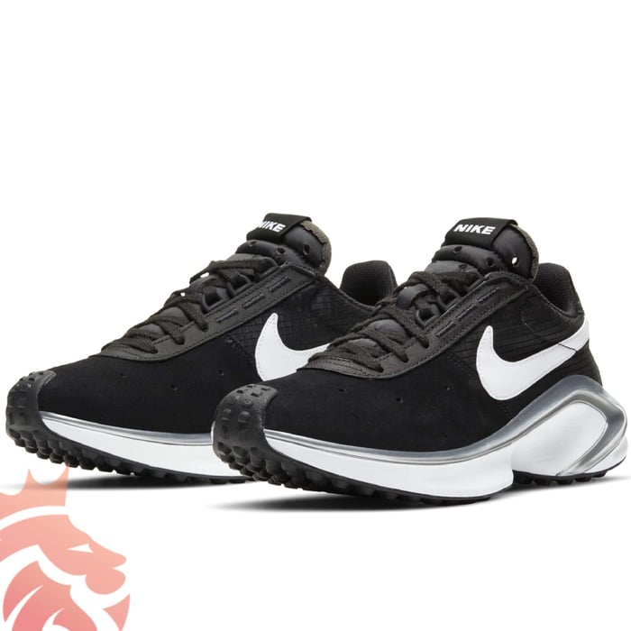 First Look: Nike D/MS/X Waffle Black and Silver