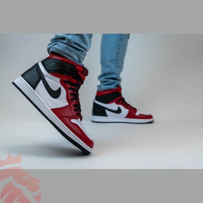 First Look: On Foot WMNS Air Jordan 1 Retro Hi OG ‘Satin Snake’