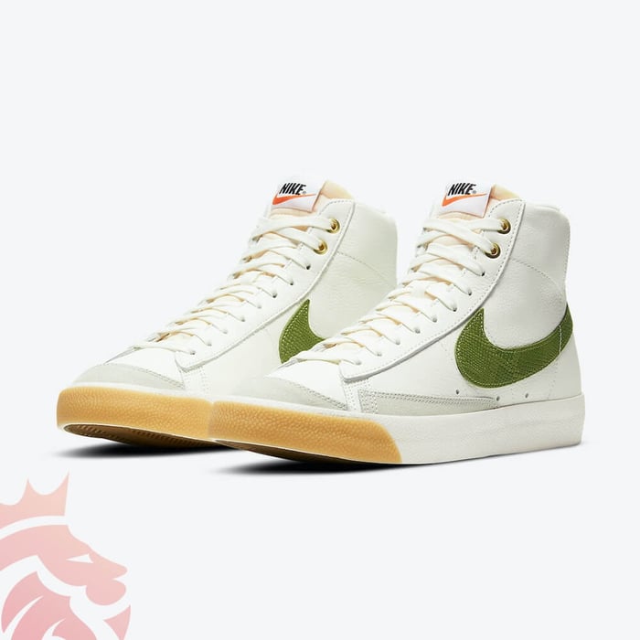Nike Blazer Mid 77 Raygun Green YELLOW SWOOSH Sneaker Size