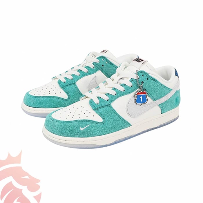 A Closer Look: Kasina x Nike Dunk Low “Neptune Green”