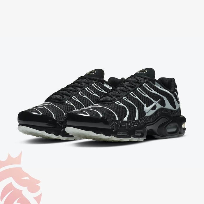First Look: Nike Air Max Plus “Spider Web”