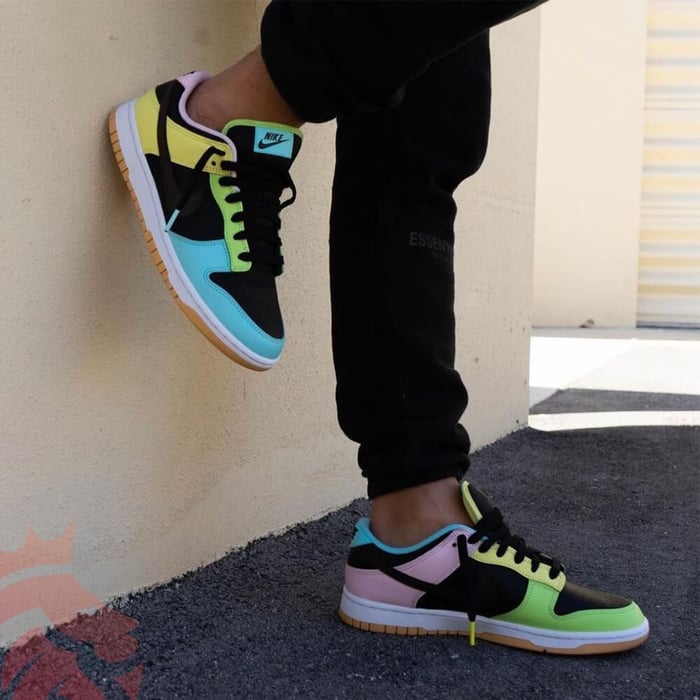 YankeeKicks Closet: Nike Dunk Low SE “Free.99 Black”