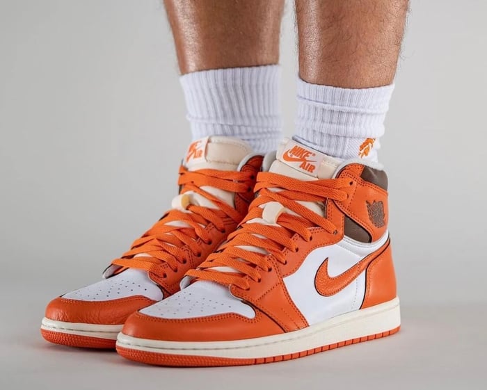 品良く着こなすため Air Jordan Online YankeeKicks – “Starfish” WMNS OG High 1 靴
