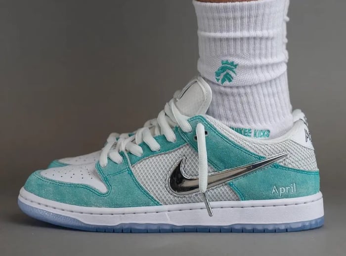 信頼 April Online YankeeKicks – Low Dunk SB Nike x Skateboards スケートボード