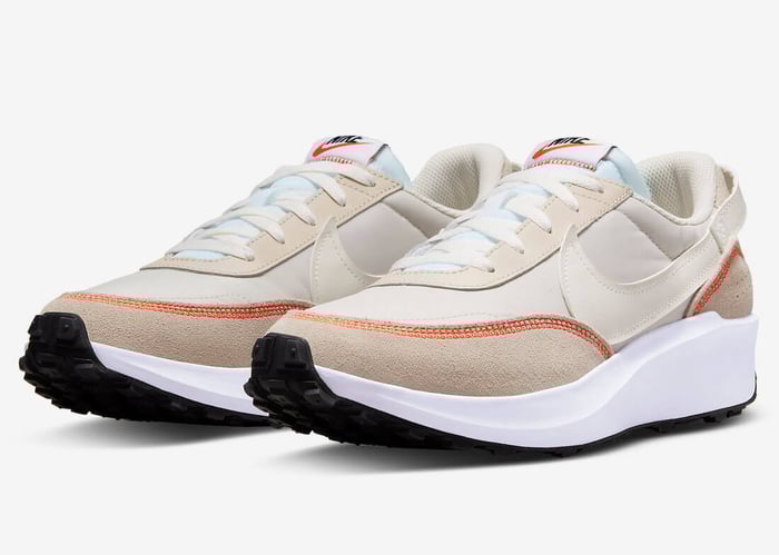 Nike Waffle Debut “Light Orewood Brown”