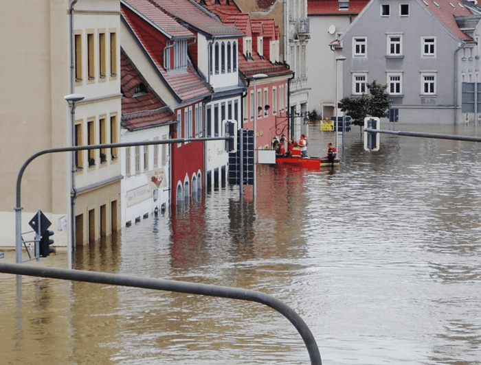 8 ways to instantly floodproof your house!