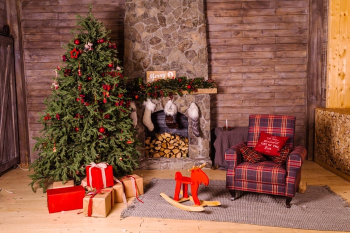 Holiday Hearth Accessories