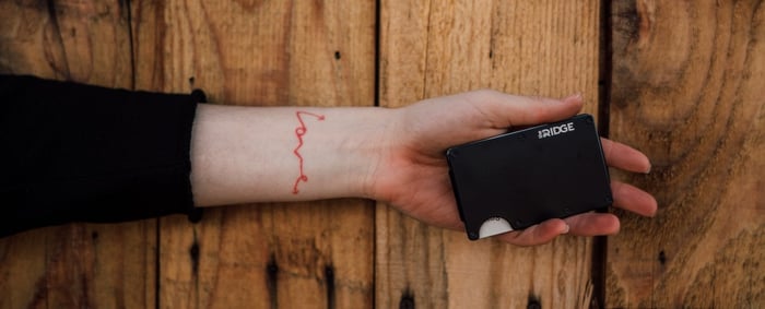 Why Ordinary Wallets are Bad for Your Spine