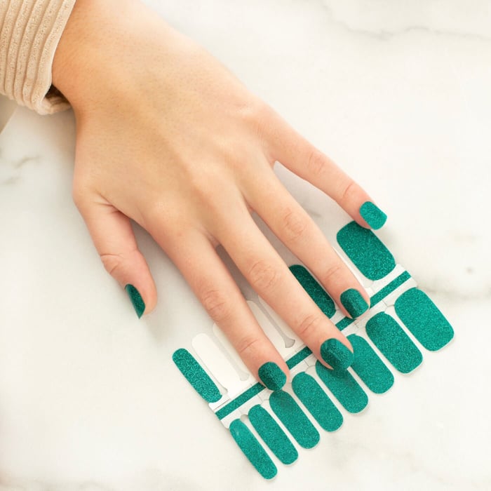 Natural Nail Designs Made Easy: Discover the Magic of Nail Wraps