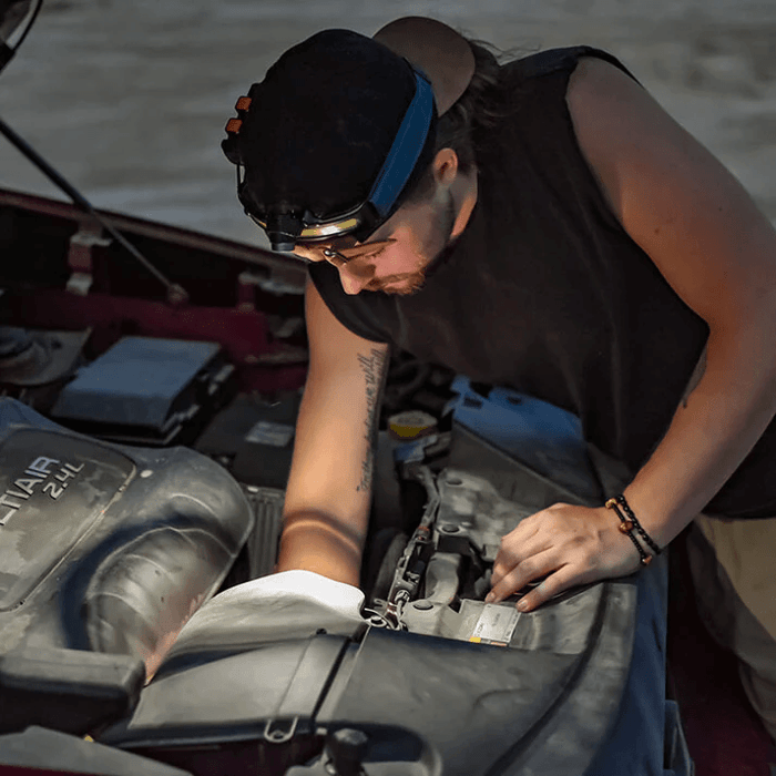 summer road trip emergency kit checklist with rechargeable flashlight and roadside safety gear