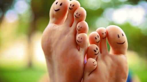 Tips To Keep Your Feet From Sweating When It's Hot Out