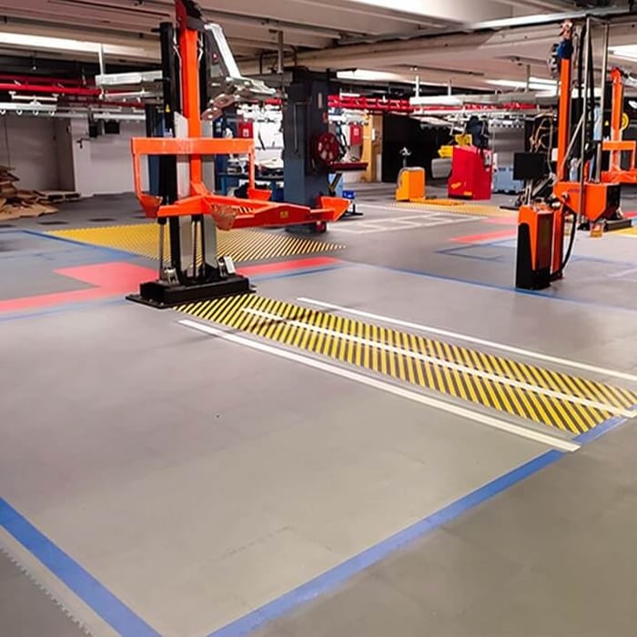 Les Dalles de Sol Garage Mosaik Floor
