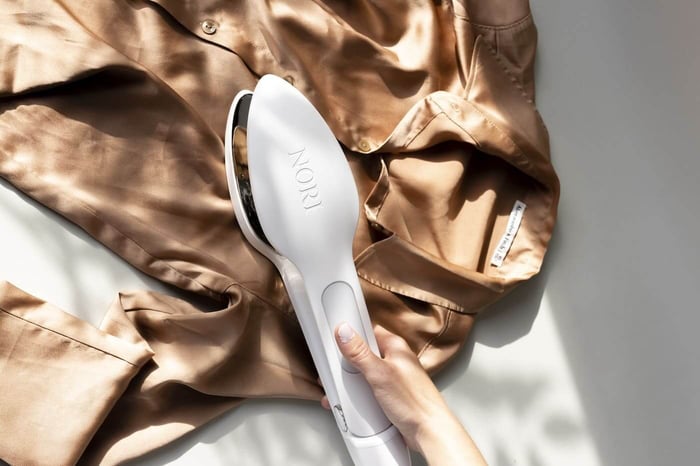 How to Choose the Right Travel Iron for Your Fabric Type