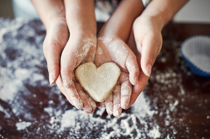 Cute Uses for a Heart Shape Pan