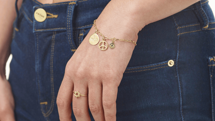 8 Pieces of Jewelry to Get Mom for Christmas