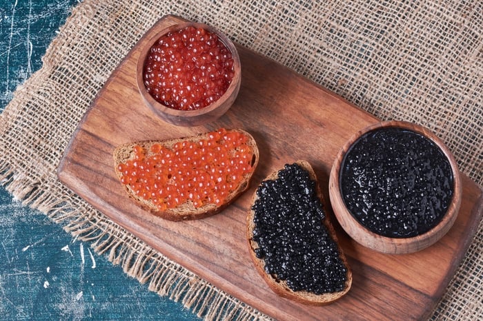 What is the difference between black and red Caviar?