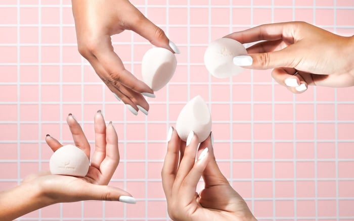 MAKEUP SPONGES? WHAT'S THE BEST WAY TO CLEAN THEM?