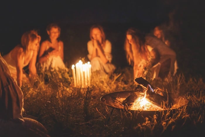 THE TAMED WILD COVEN: MAY SCHEDULE