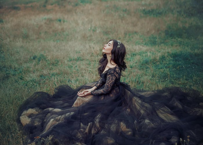 MOON MUSINGS: THE NEW MOON IN TAURUS