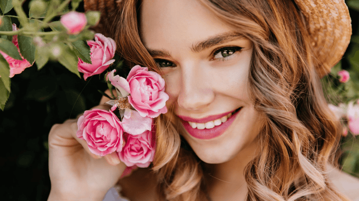 5 Romantic Essential Oils for Valentine's Day