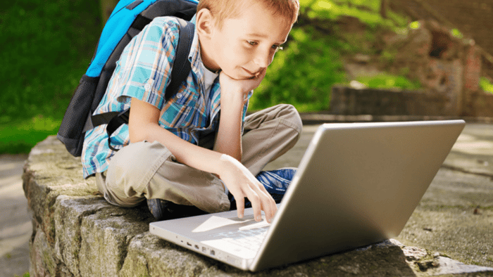 Screen Time Struggles: Balancing Your Child's Internet and Gaming Time