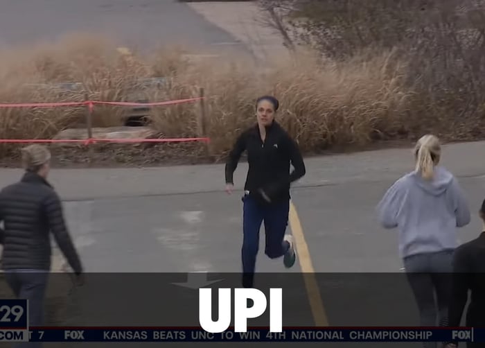 RN RUNS MARATHON IN SCRUBS