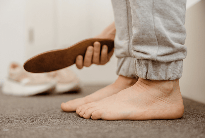 ภาวะอื่น ๆ ที่อาจเกิดร่วมกับเท้าแบนและทำให้ปวดโคนนิ้วเท้า