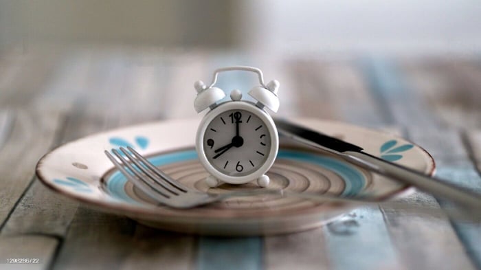 The Impact of Intermittent Fasting on Lifespan and Health