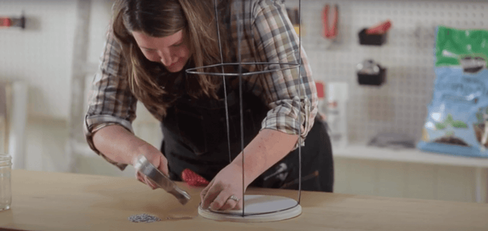 Easy-to-Make Tomato Cage Table