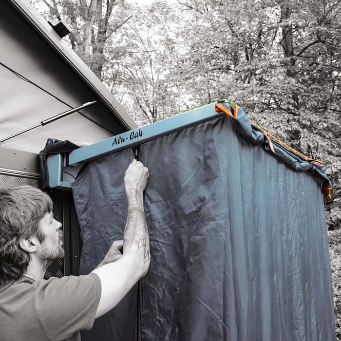 Adventure Summer and clean up in a Shower Cube