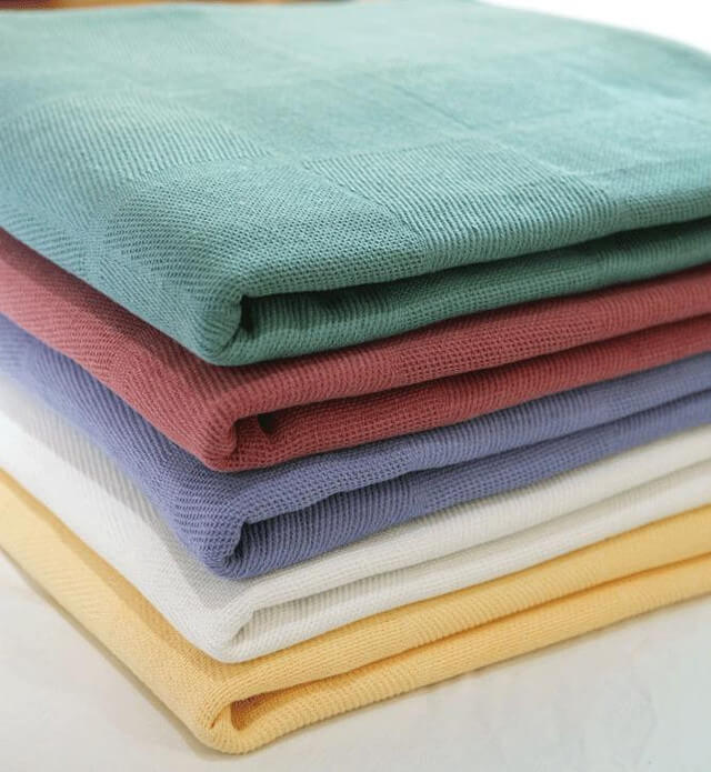 What are Hospital Blankets?  The Different Kinds