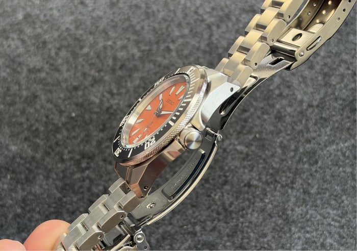 Seiko Prospex HBB004K Sunset Orange Side