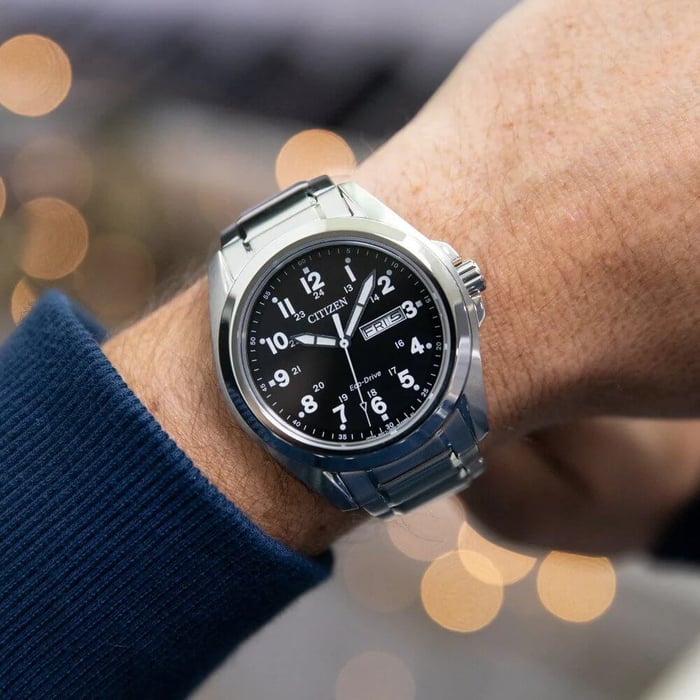 How to Set the Day, Date & Time on a Citizen Watch