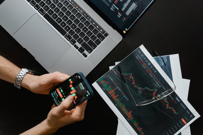 Aprender Trading Algorítmico en 2023: Herramientas esenciales y guía completa de Frogames Formación