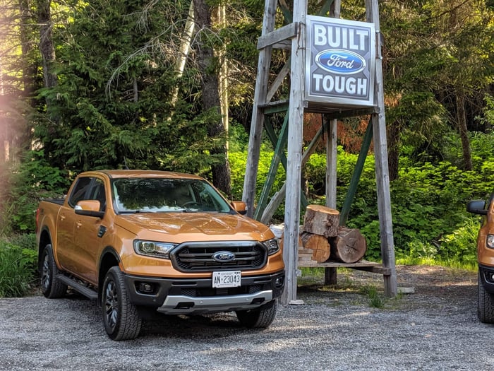 The adventure of the Ford Ranger, off and on the road