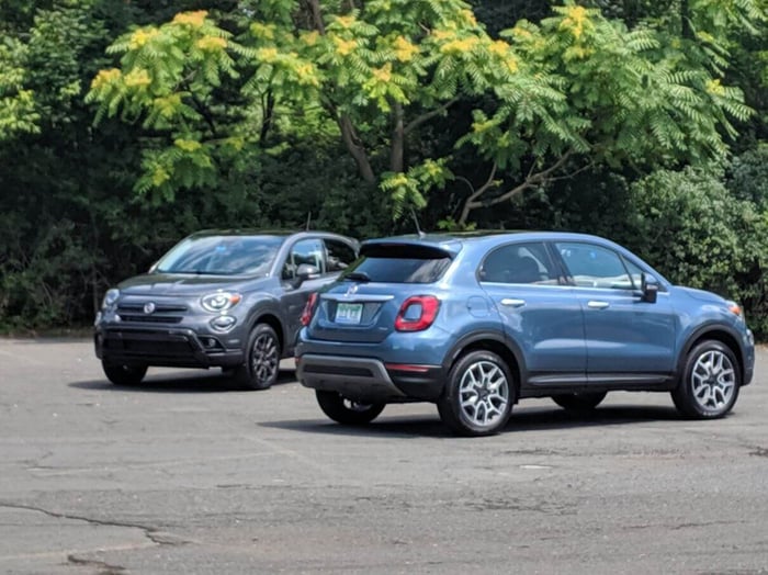 On the road of the Hudson river in a Fiat 500x 2019