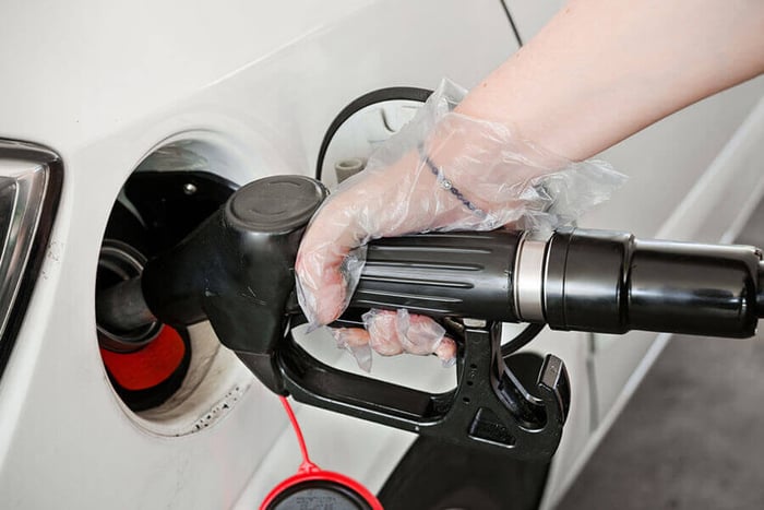 6 precautions to take at the gas station during the COVID-19 crisis